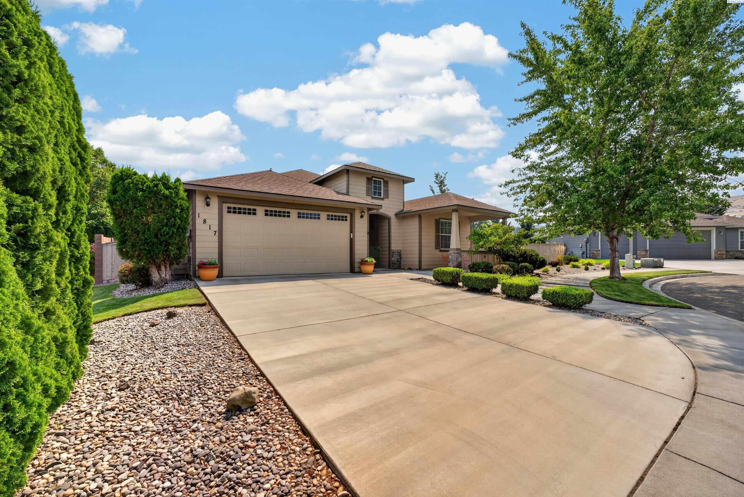 1817 Irving , Kennewick, WA 99338-2142