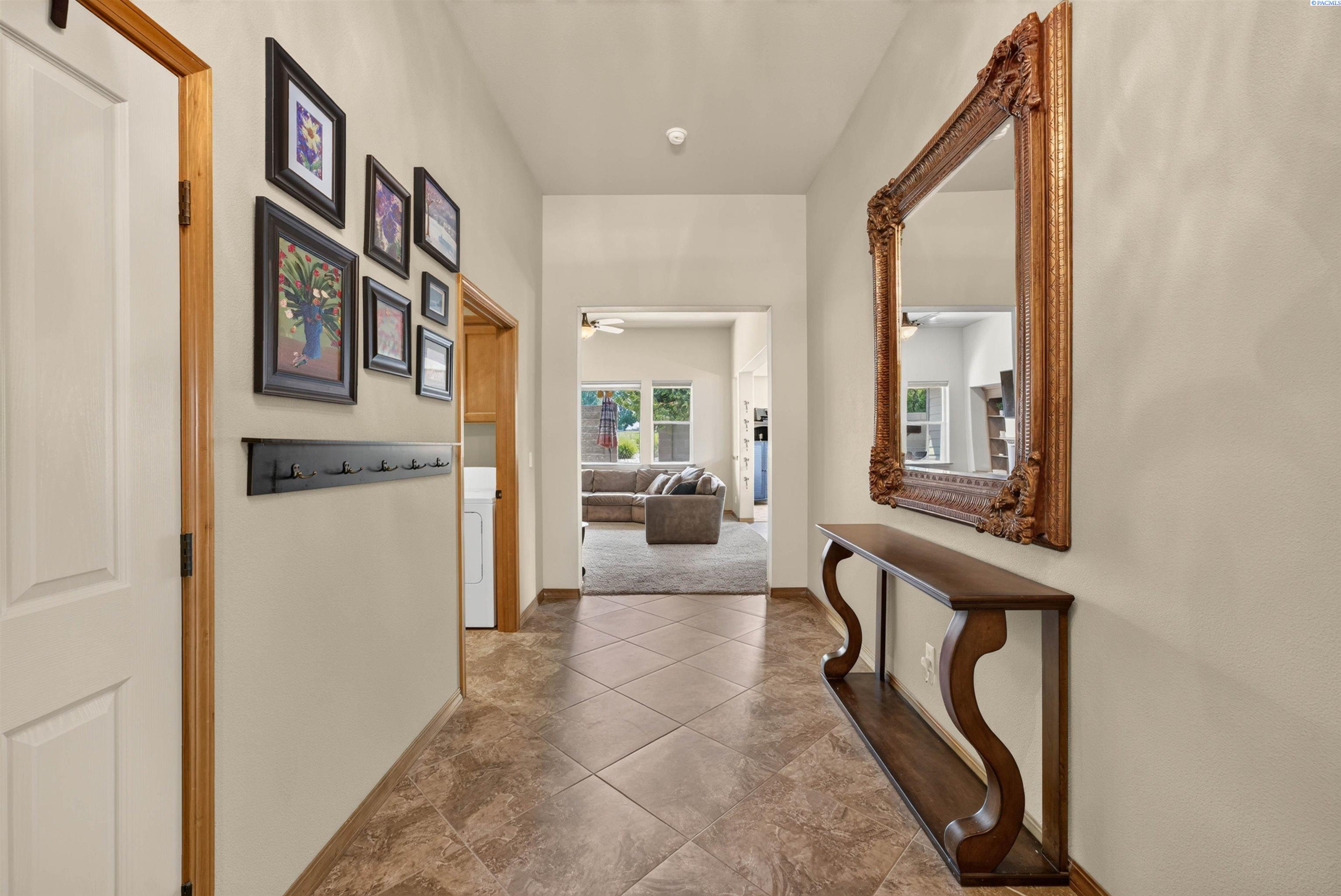 1817 Irving , Kennewick, WA 99338-2142