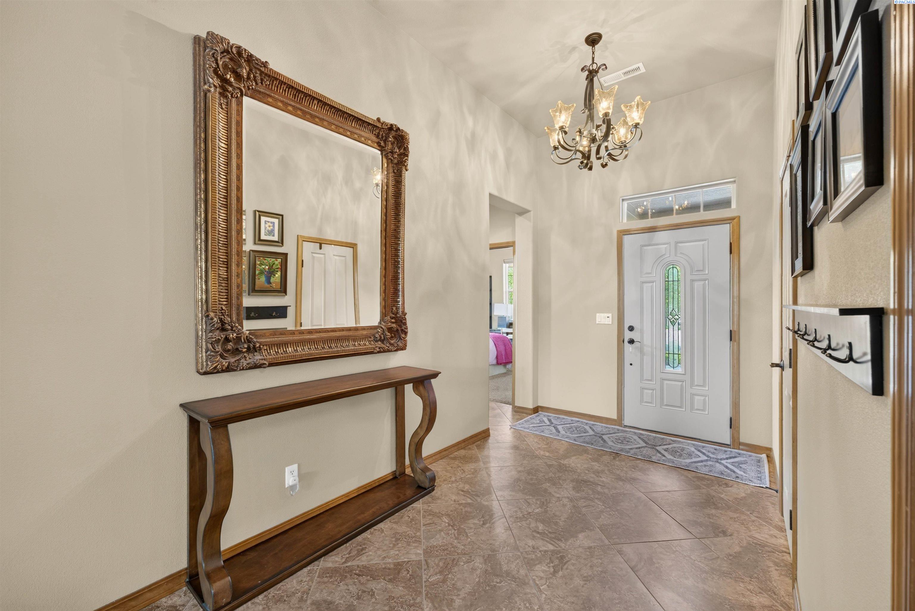1817 Irving , Kennewick, WA 99338-2142
