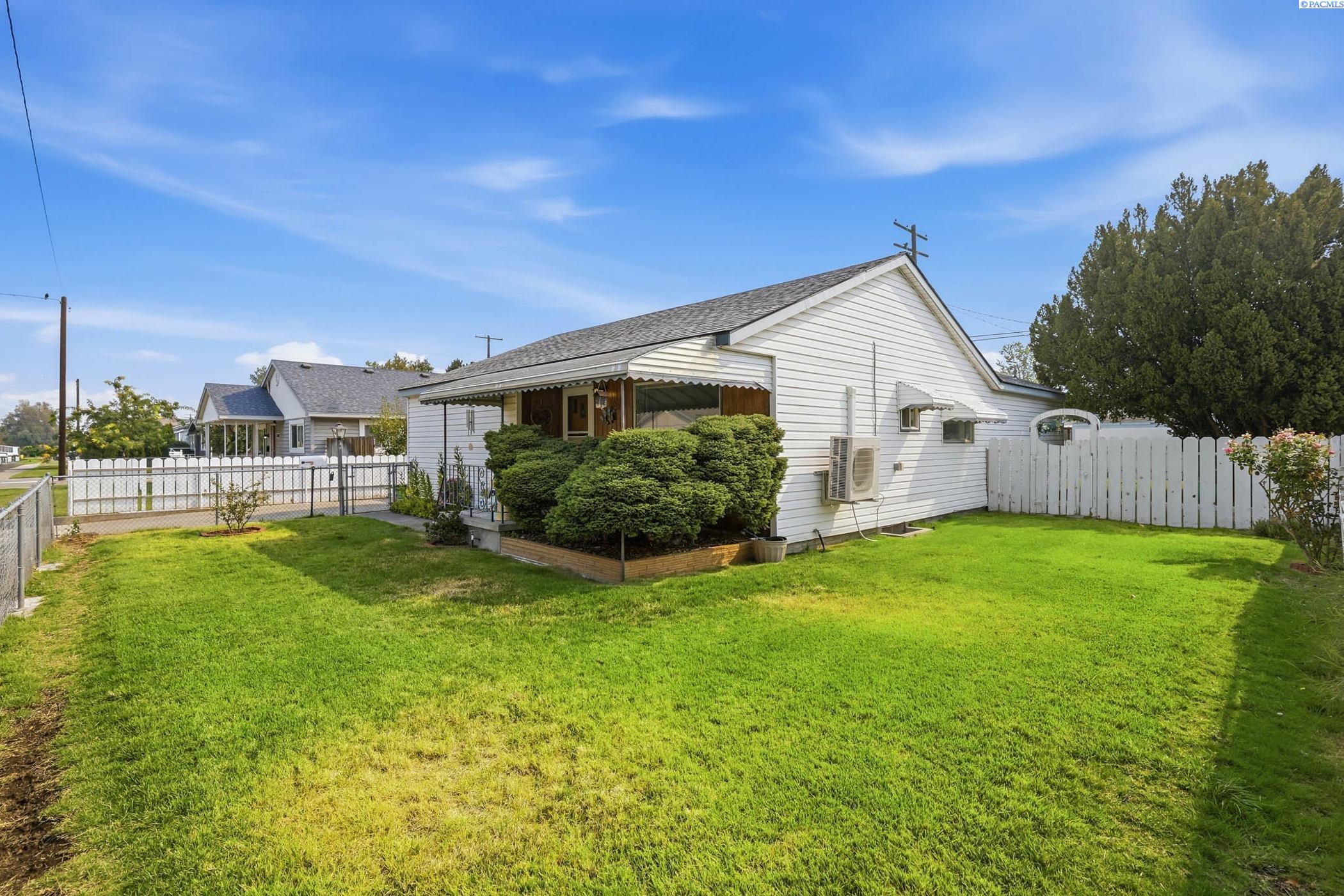 1102 Willard Ave, Richland, WA 99354