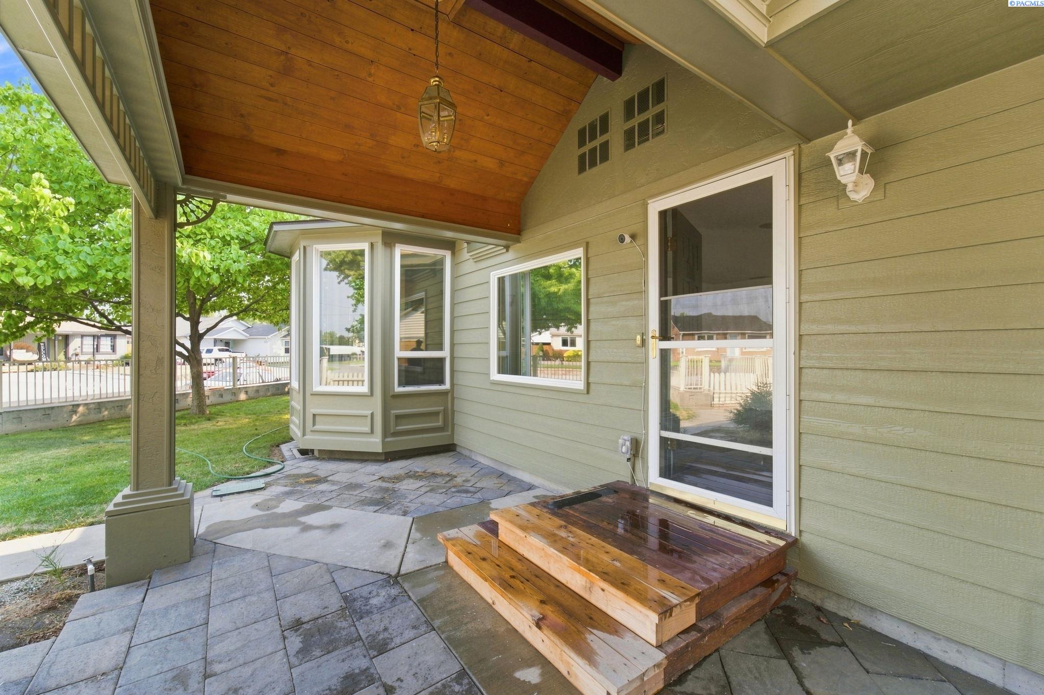 413 Sanford Ave, Richland, WA 99352