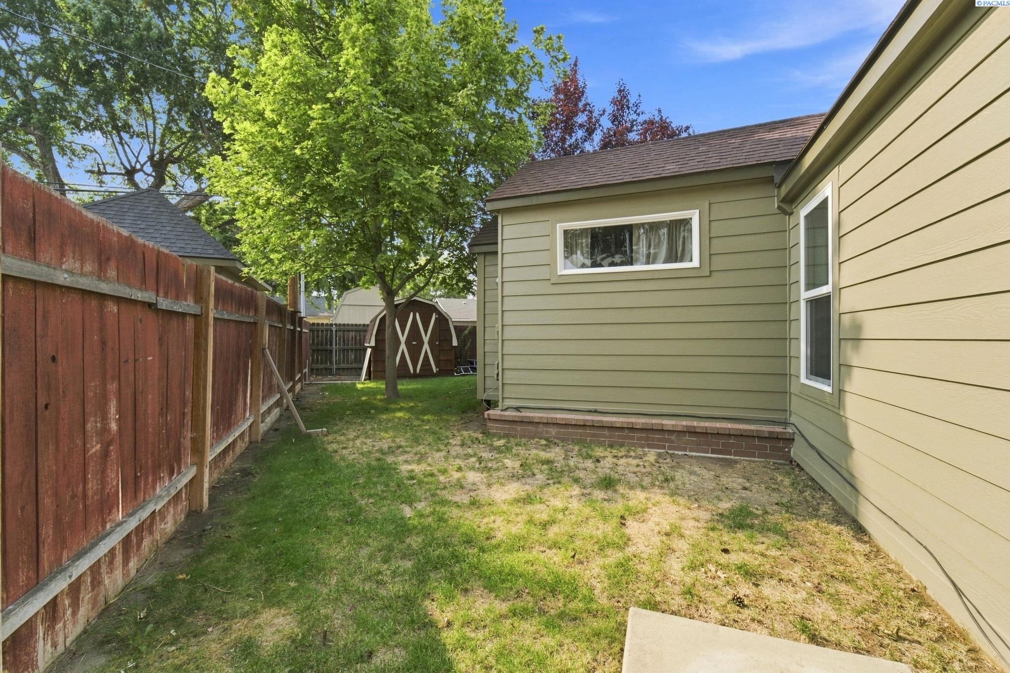 413 Sanford Ave, Richland, WA 99352