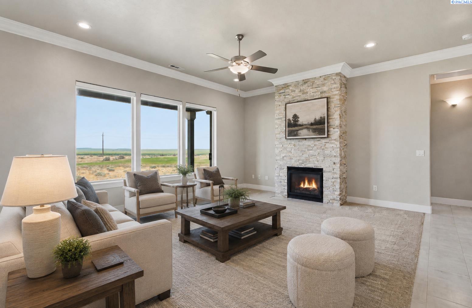 2732 Torrey Pines Way, Richland, WA 99354