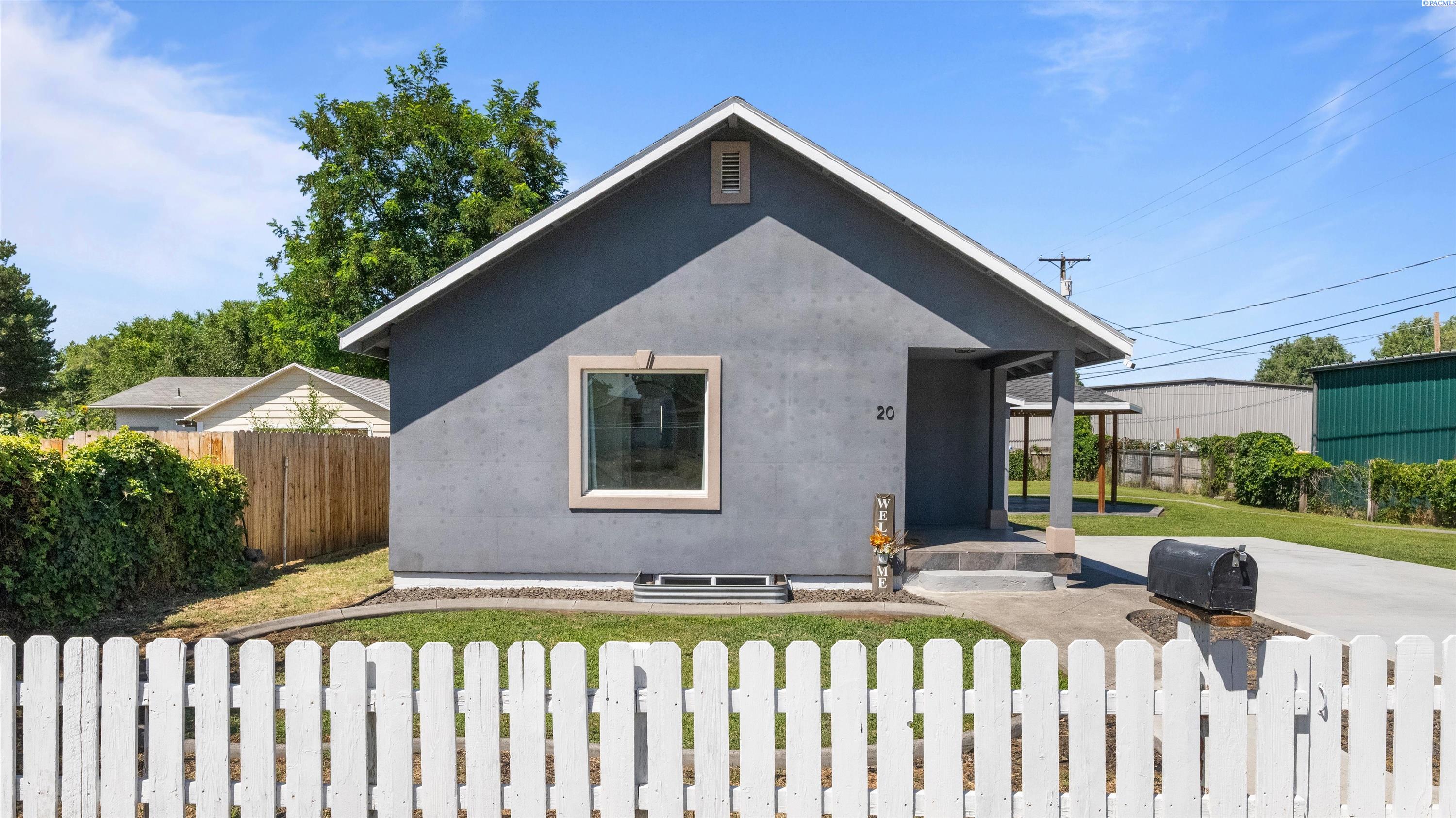 20 Quincy St, Kennewick, WA 99336