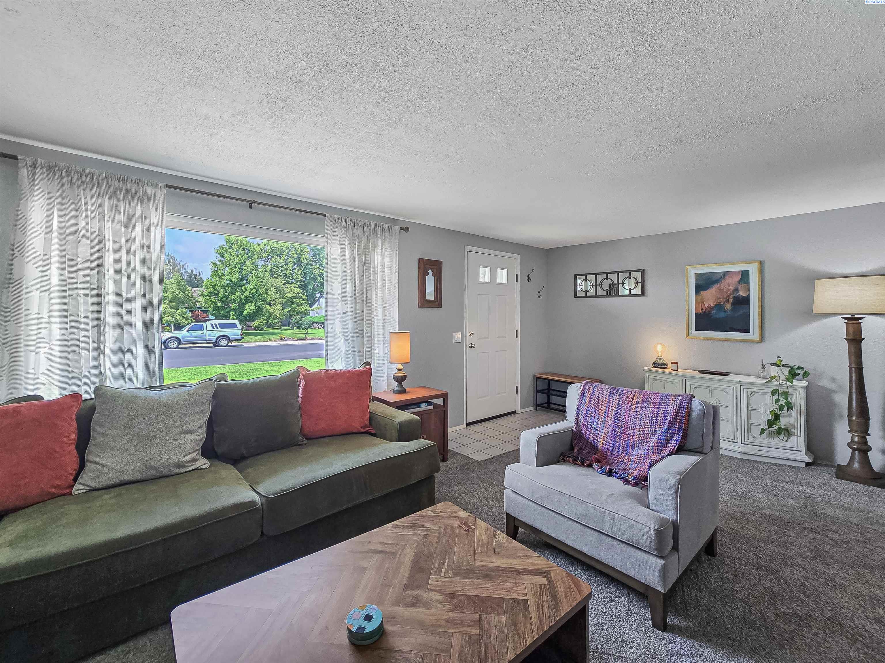 646 Cedar Ave, Richland, WA 99352