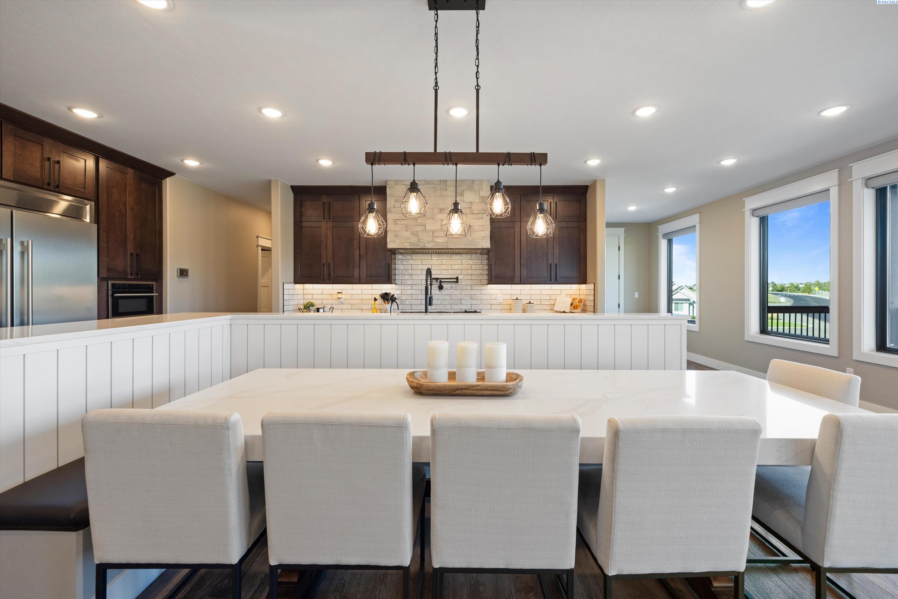 105233 Addison Ave, Kennewick, WA 99338