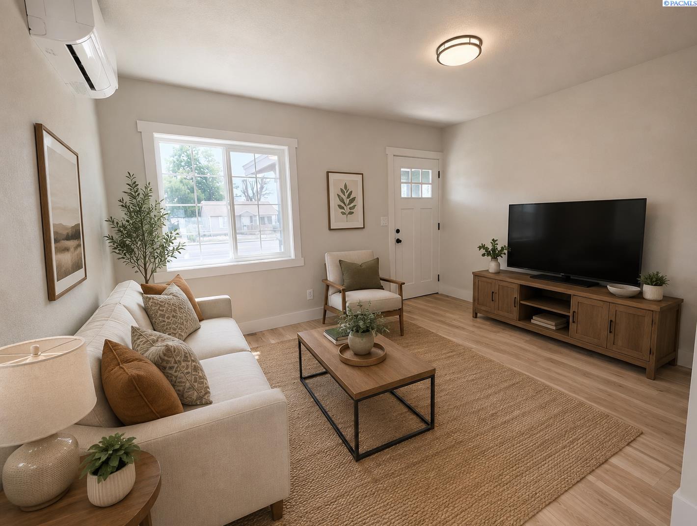 115 E 1st Ave, Kennewick, WA 99336