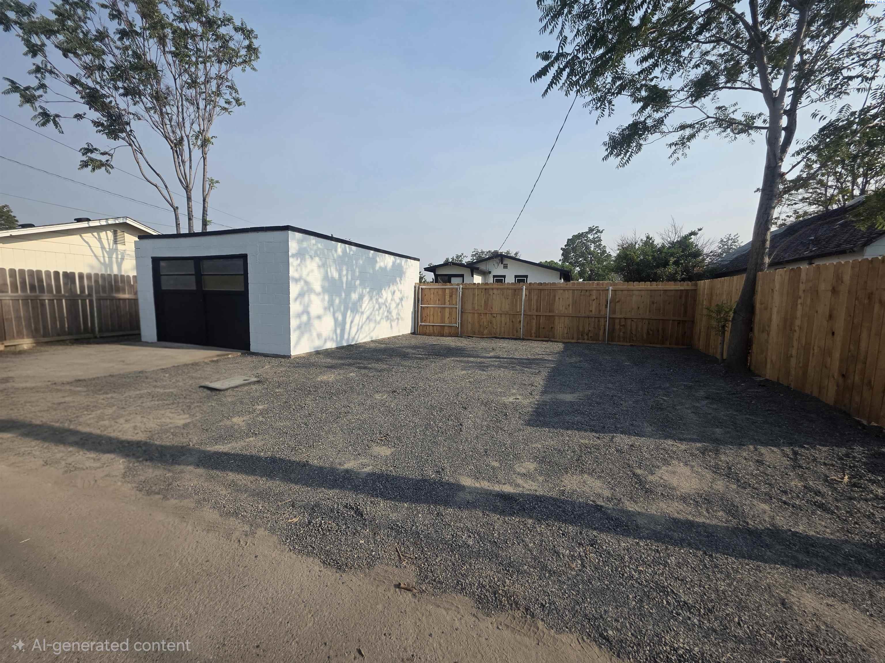 115 E 1st Ave, Kennewick, WA 99336