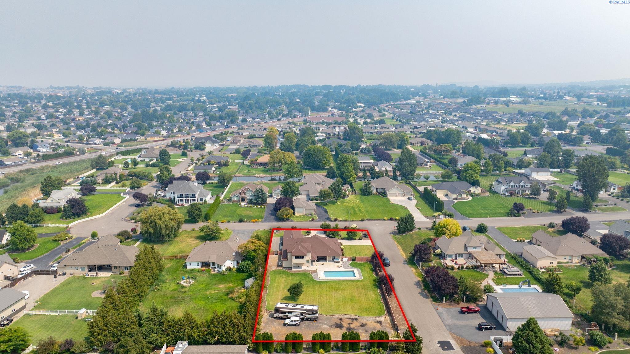 5706 Glenbrook Loop, West Richland, WA 99353
