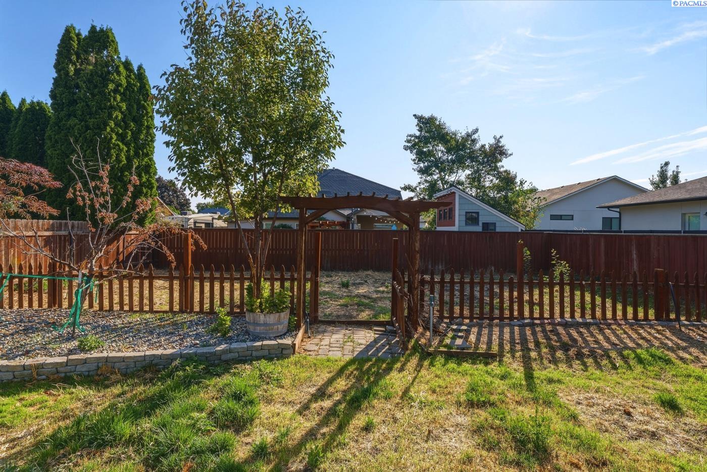 2421 Plaza Way, Walla Walla, WA 99362