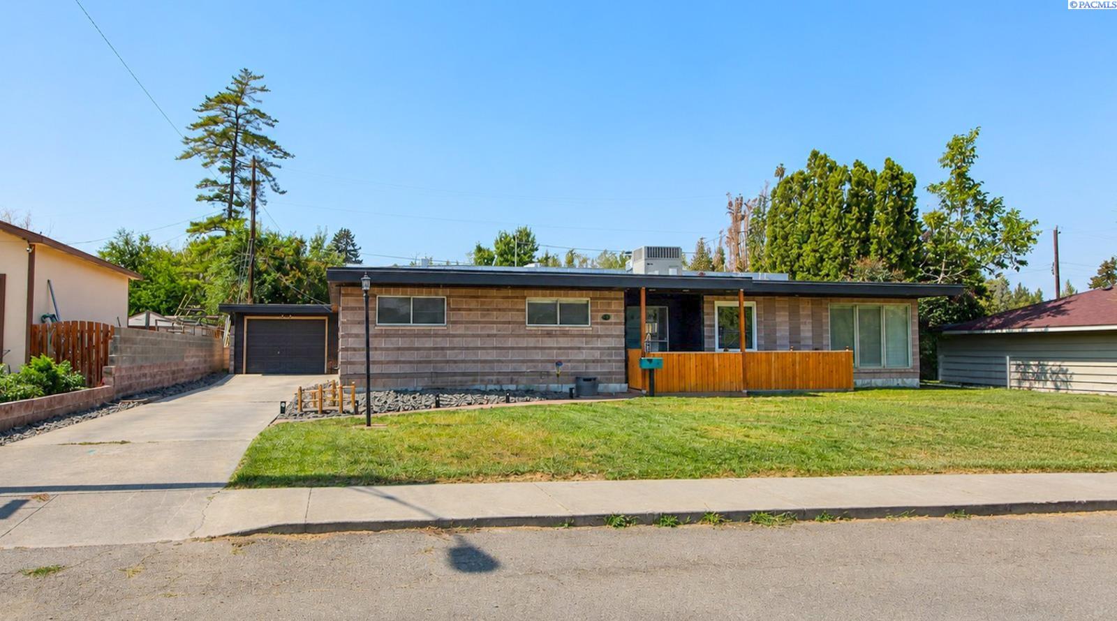 738 S Sharron St, Kennewick, WA 99336
