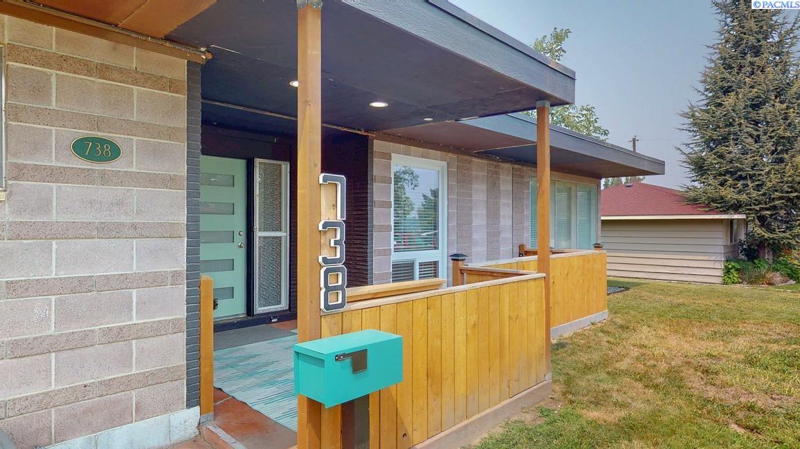 738 S Sharron St, Kennewick, WA 99336