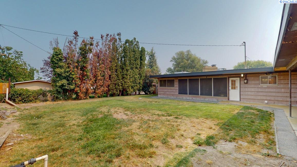 738 S Sharron St, Kennewick, WA 99336