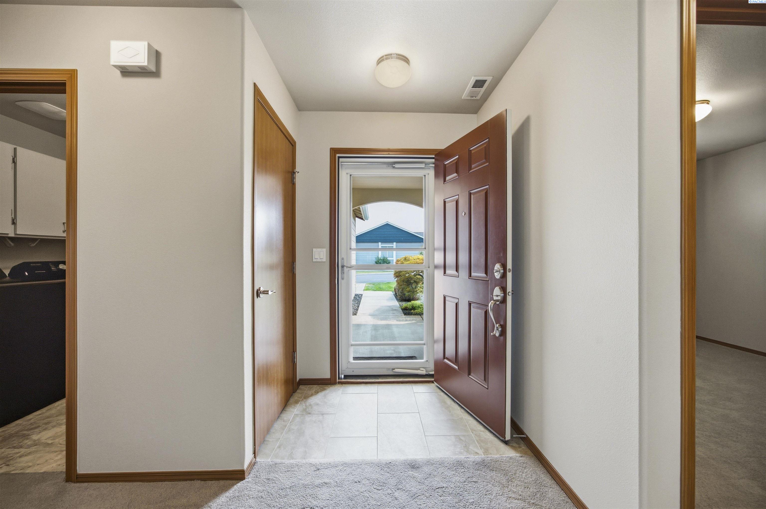 1691 Cactus Loop, Richland, WA 99352