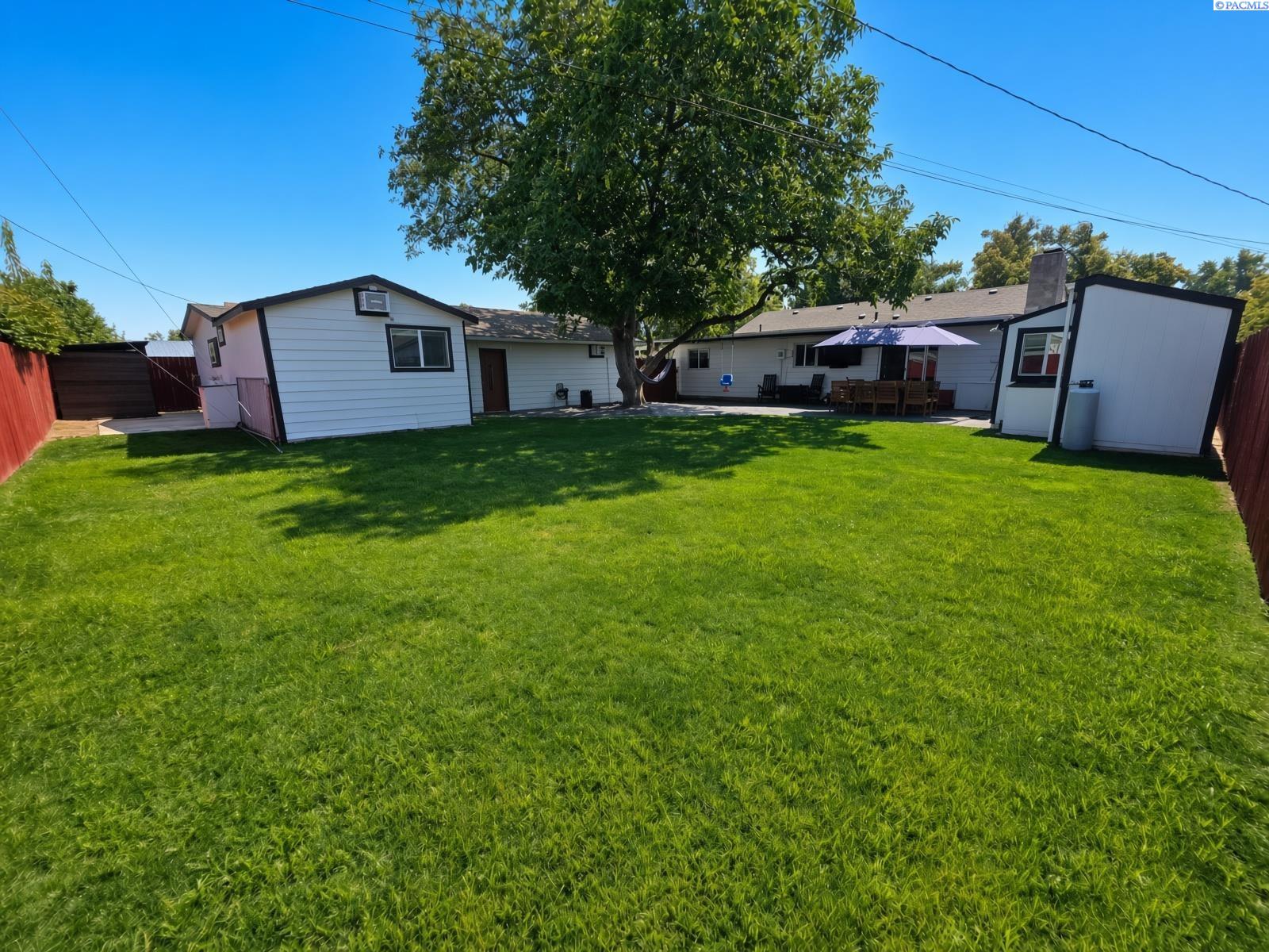410 Basswood Dr, Richland, WA 99352
