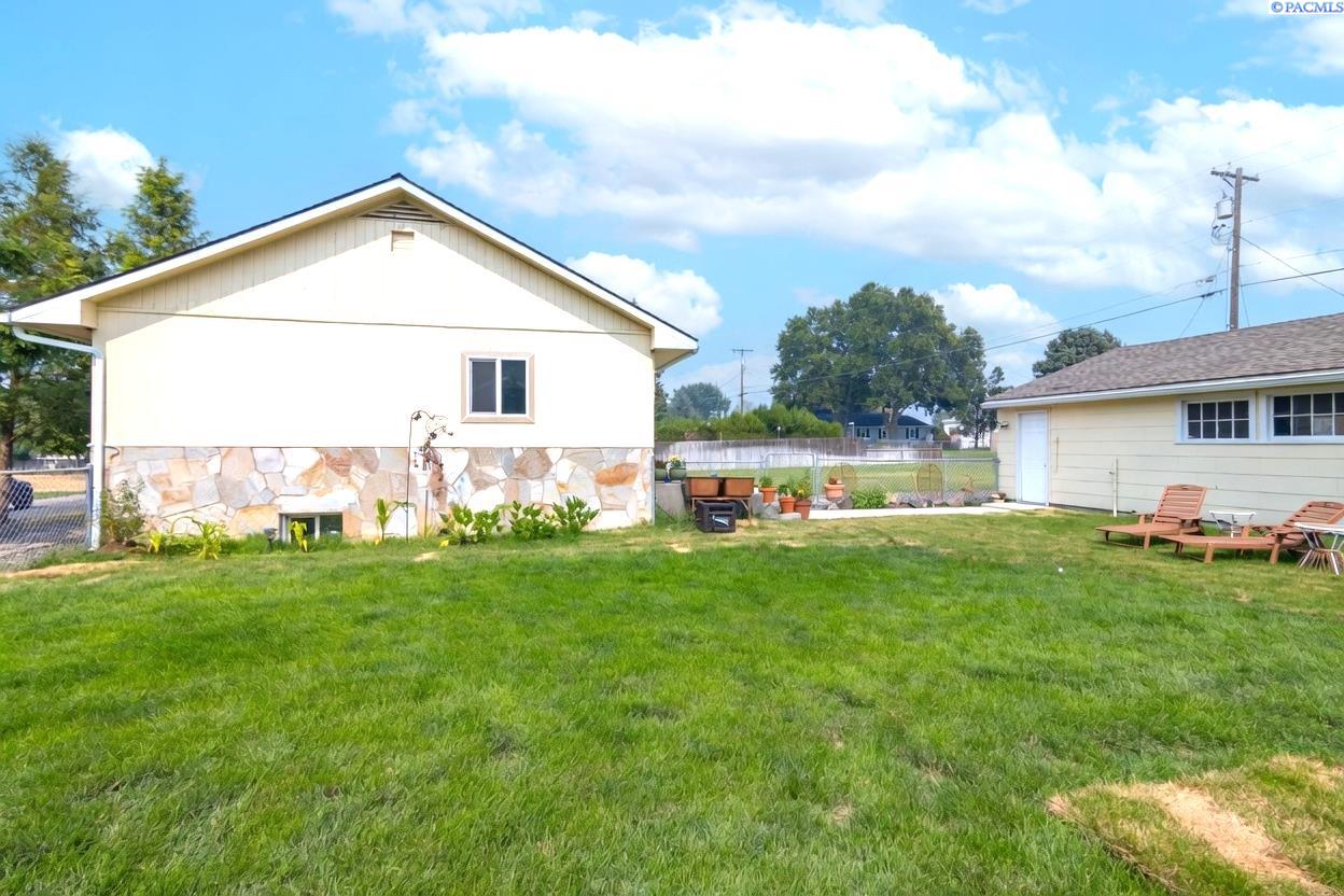 1708 Hunt Ave, Richland, WA 99354