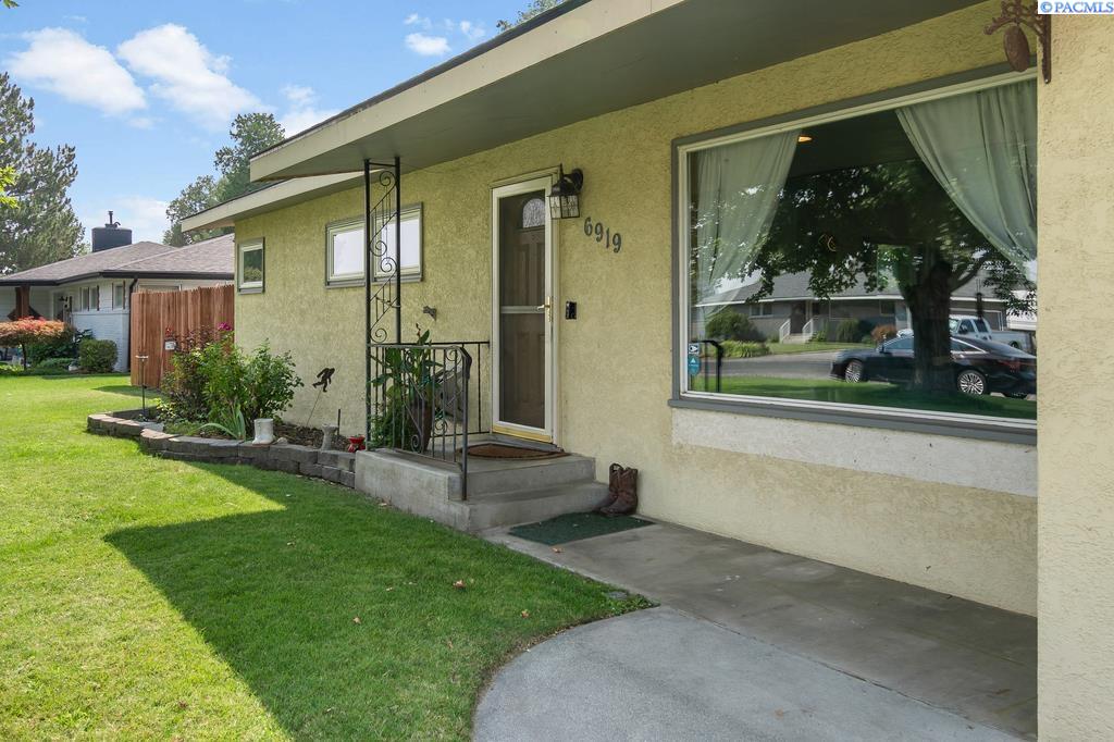 6919 Victoria Ave, Kennewick, WA 99336