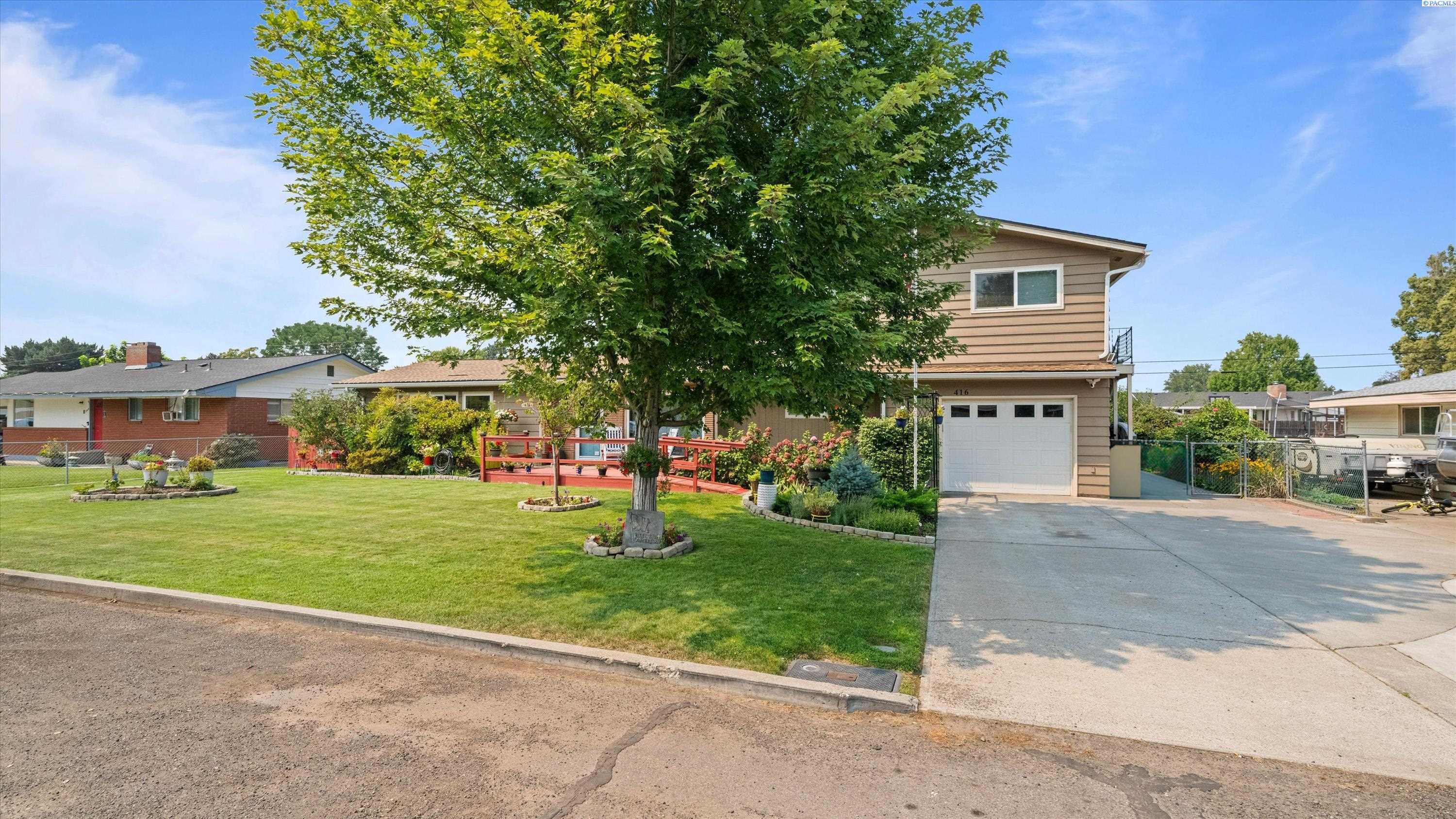 416 N Road 36, Pasco, WA 99301