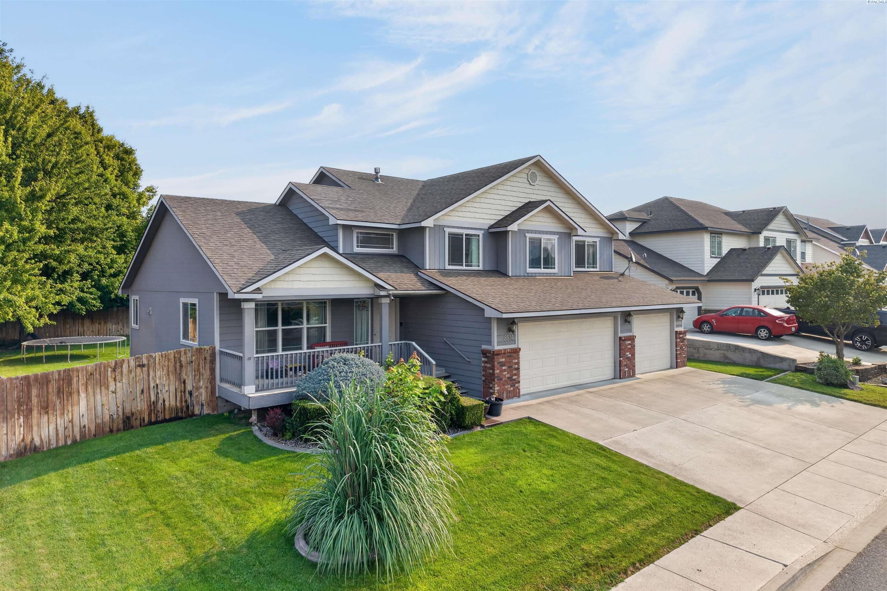 8514 3rd Ave, Kennewick, WA 99336
