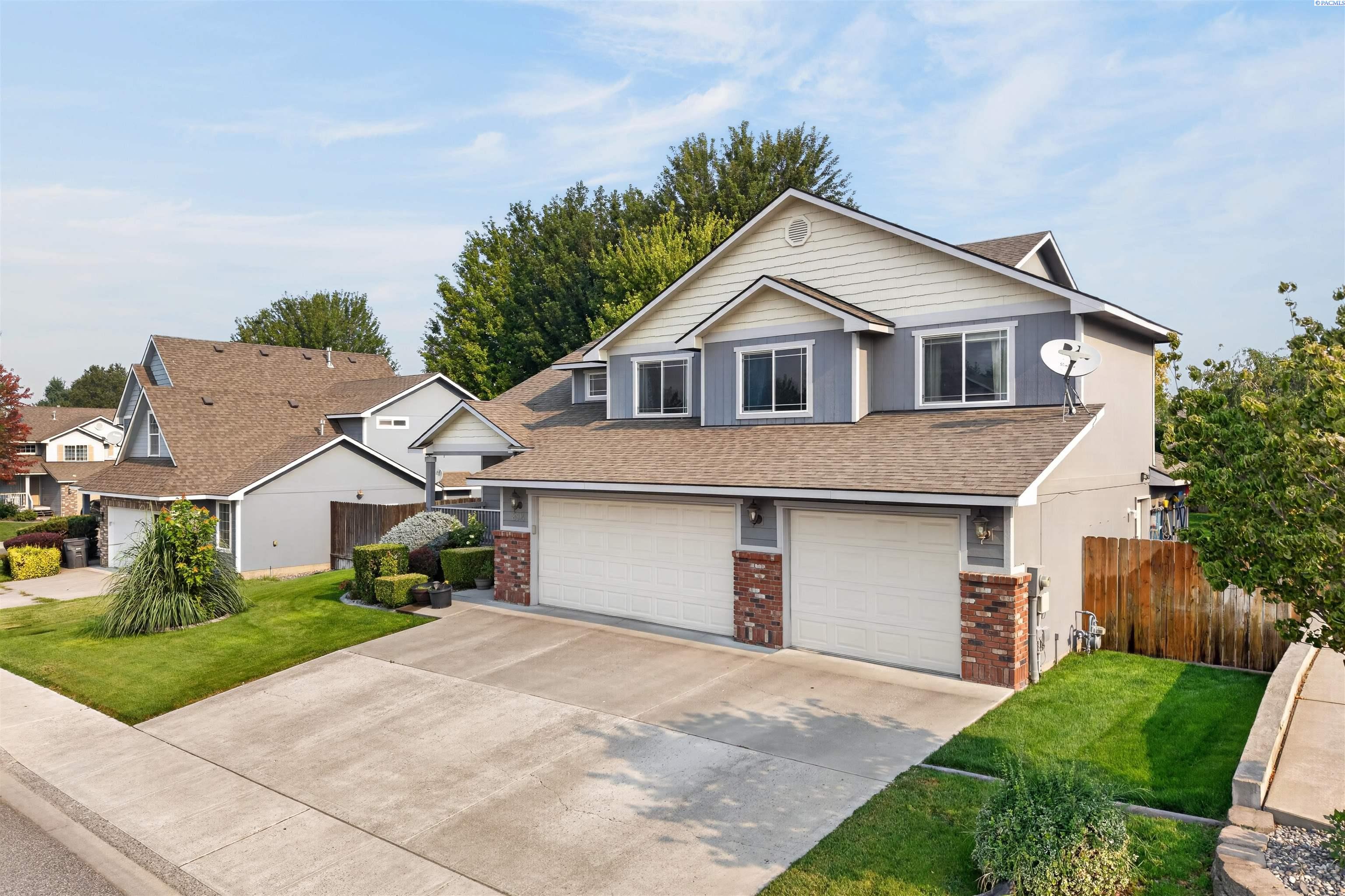 8514 3rd Ave, Kennewick, WA 99336