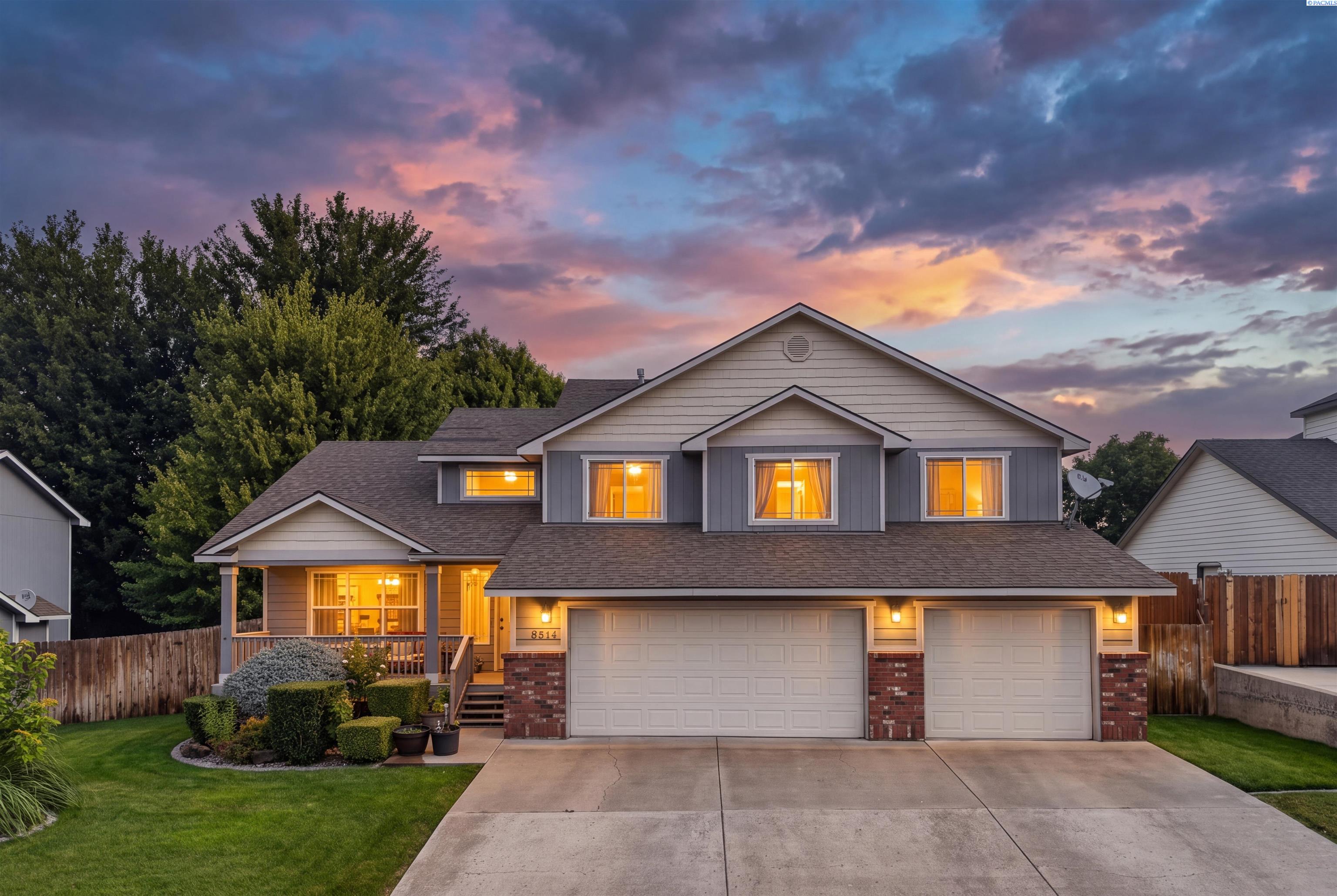 8514 3rd Ave, Kennewick, WA 99336
