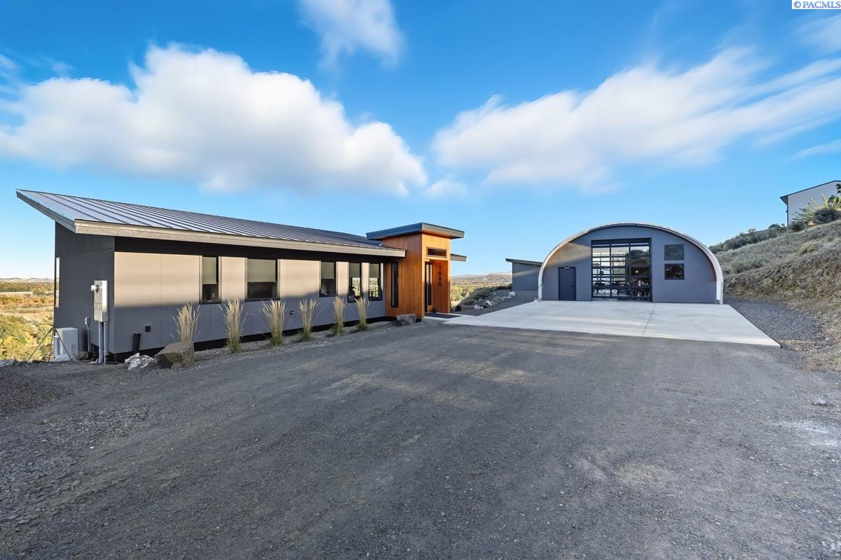1880 Artemis Rdg, West Richland, WA 99353-9016
