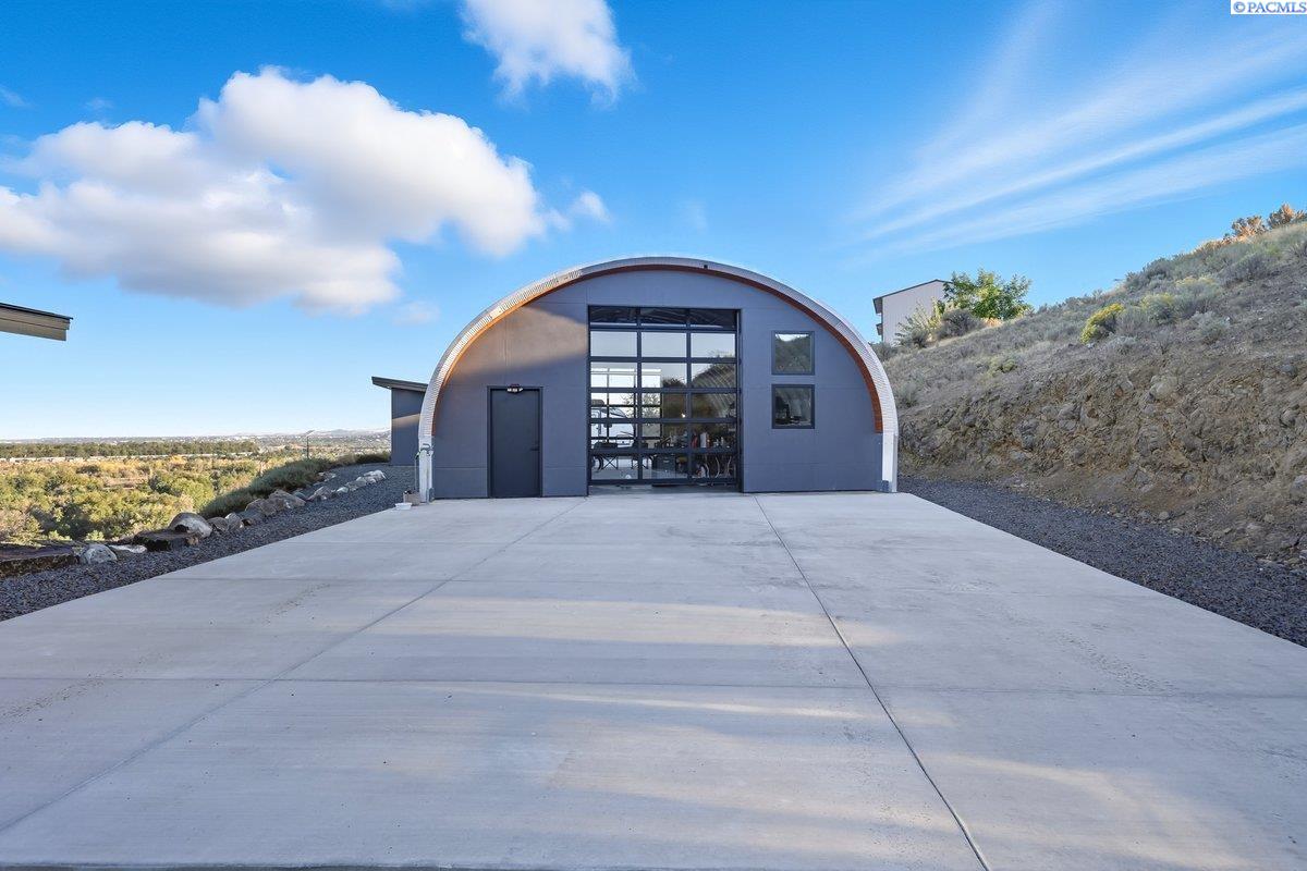 1880 Artemis Rdg, West Richland, WA 99353-9016