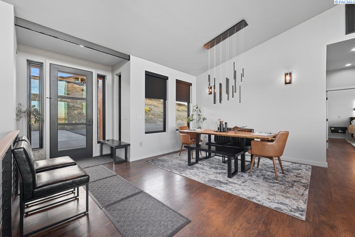 1880 Artemis Rdg, West Richland, WA 99353-9016