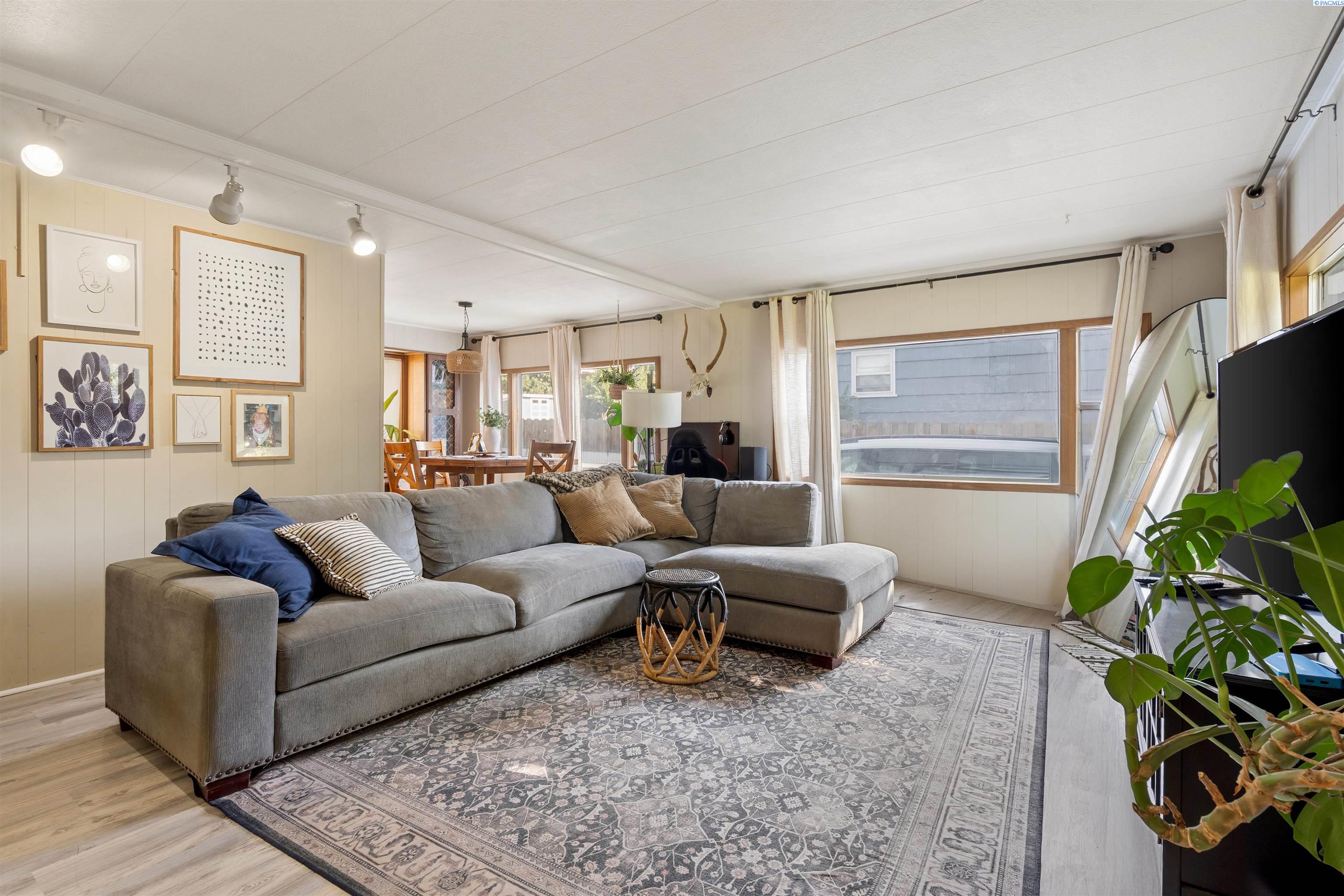 924 Market St, Prosser, WA 99350