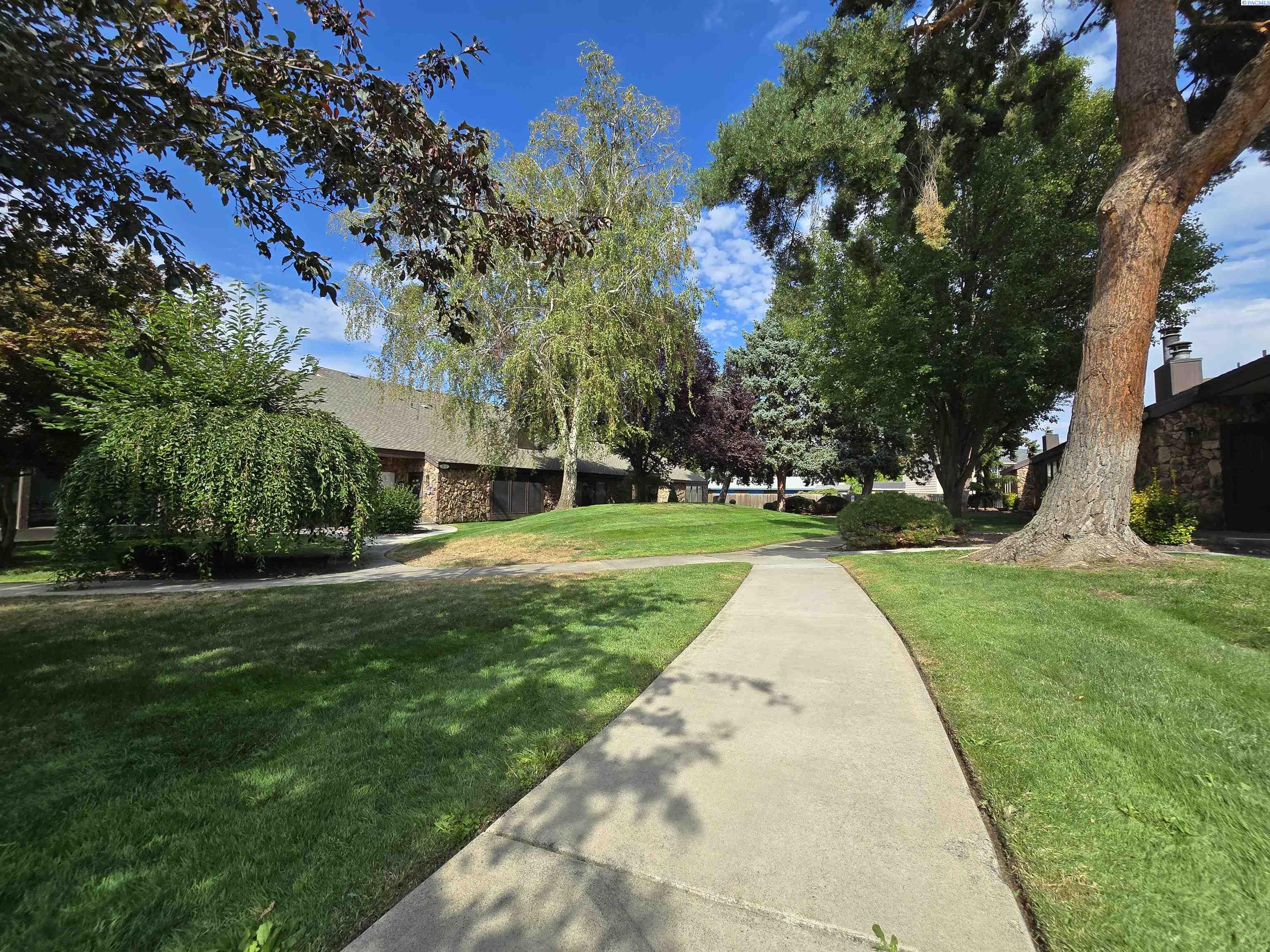 4214 W Klamath Ave #B7, Kennewick, WA 99336
