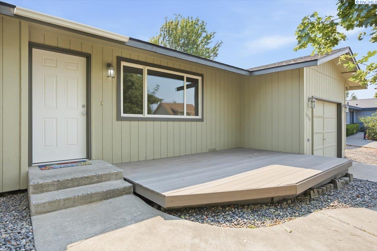 5310 Blue Heron Blvd, West Richland, WA 99353
