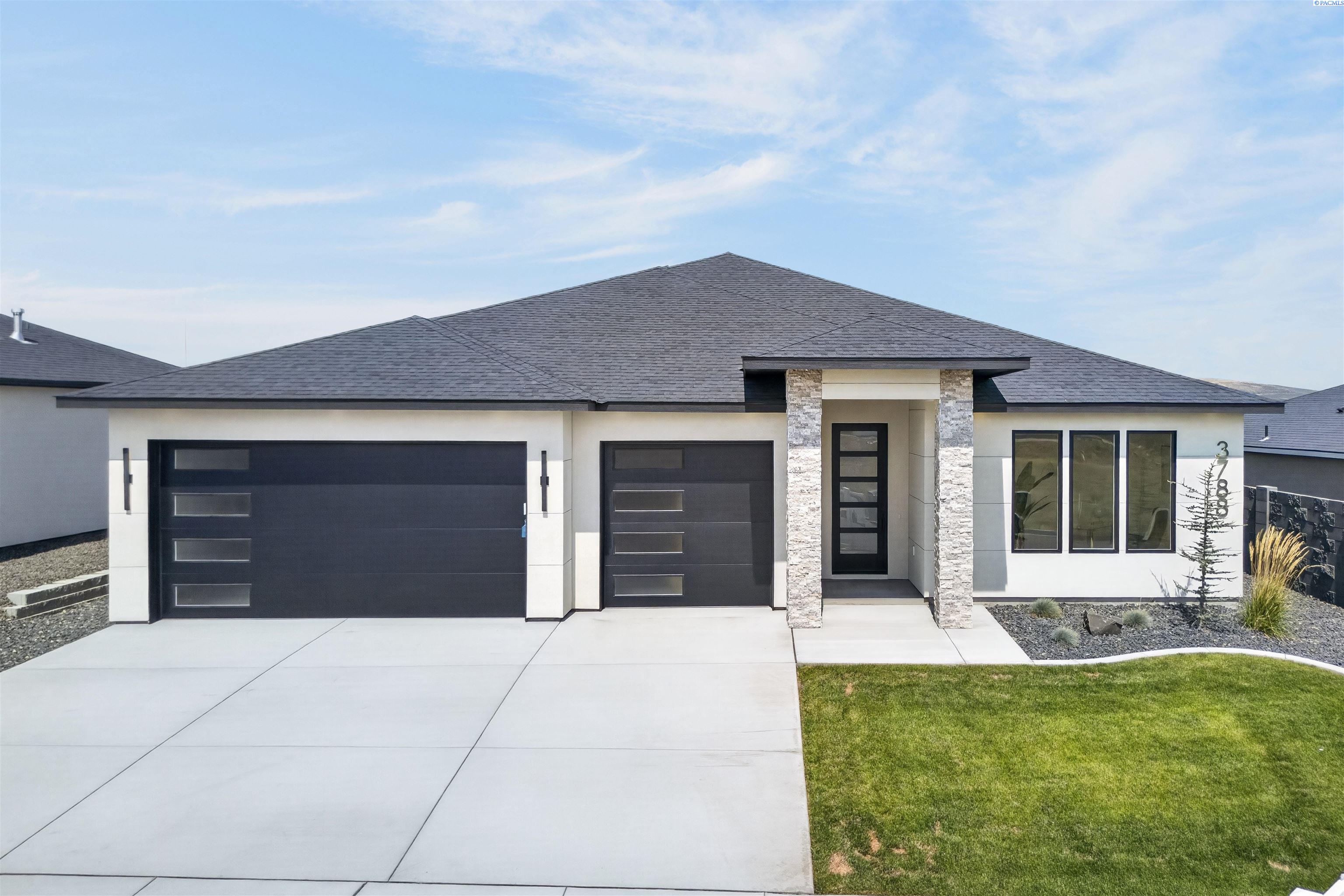 3788 Scout St, Richland, WA 99352