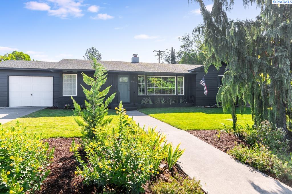 1918 Pike Ave, Richland, WA 99354
