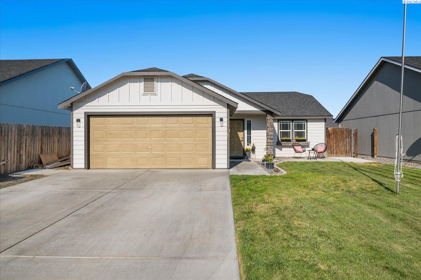 5908 Westport Ln, Pasco, WA 99301