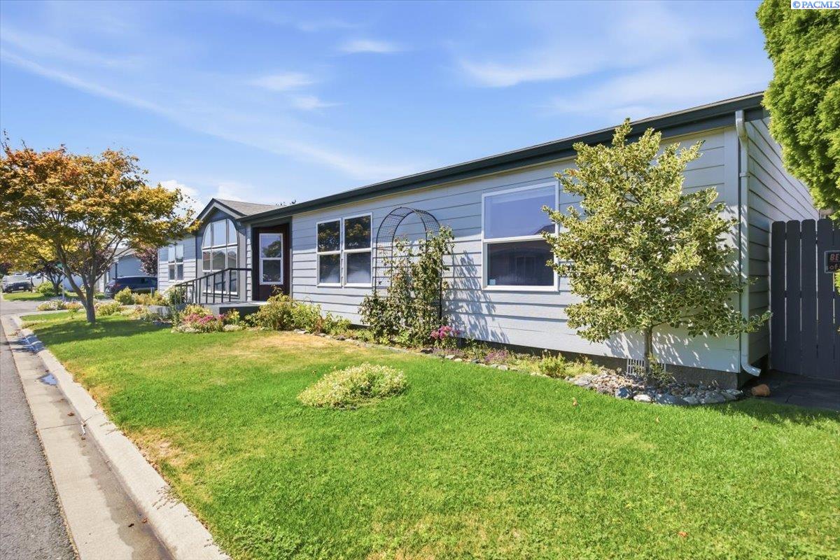 1533 Lantana Ave, Richland, WA 99352