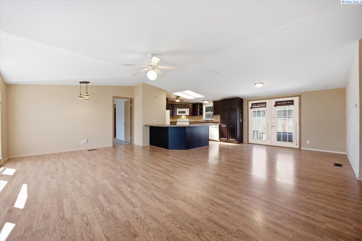 1533 Lantana Ave, Richland, WA 99352