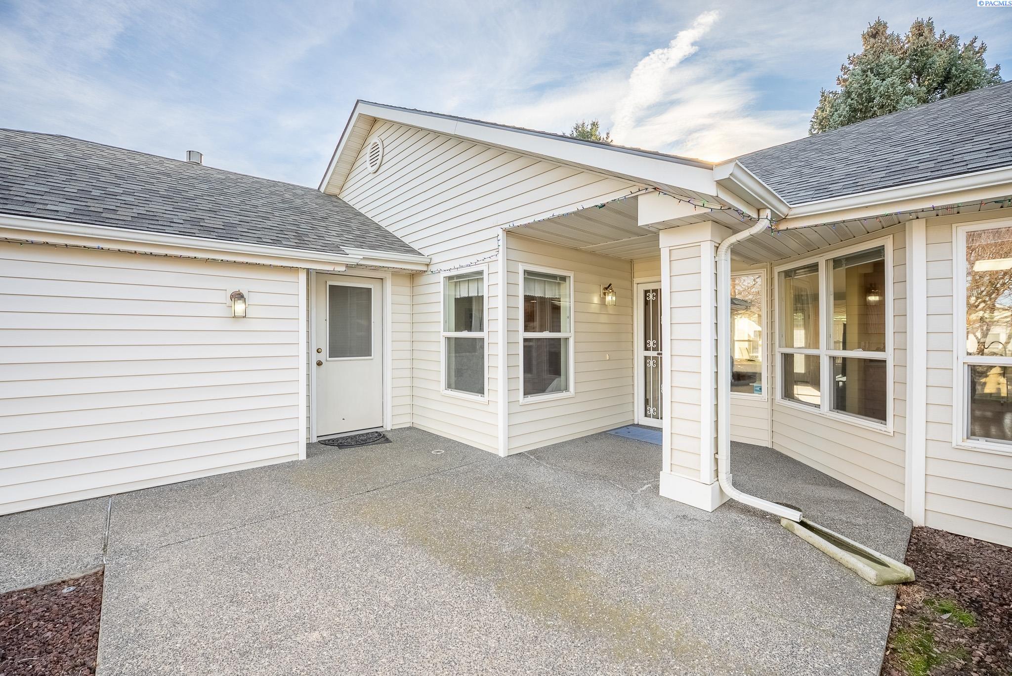 3534 Huntington Loop, Kennewick, WA 99337