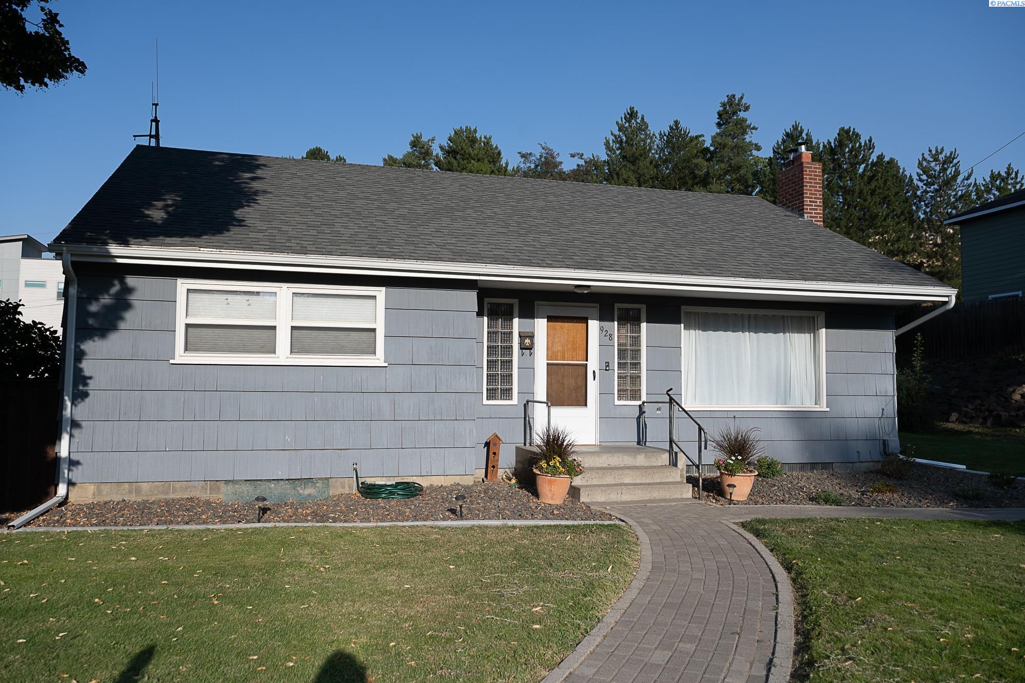928 Market St, Prosser, WA 99350
