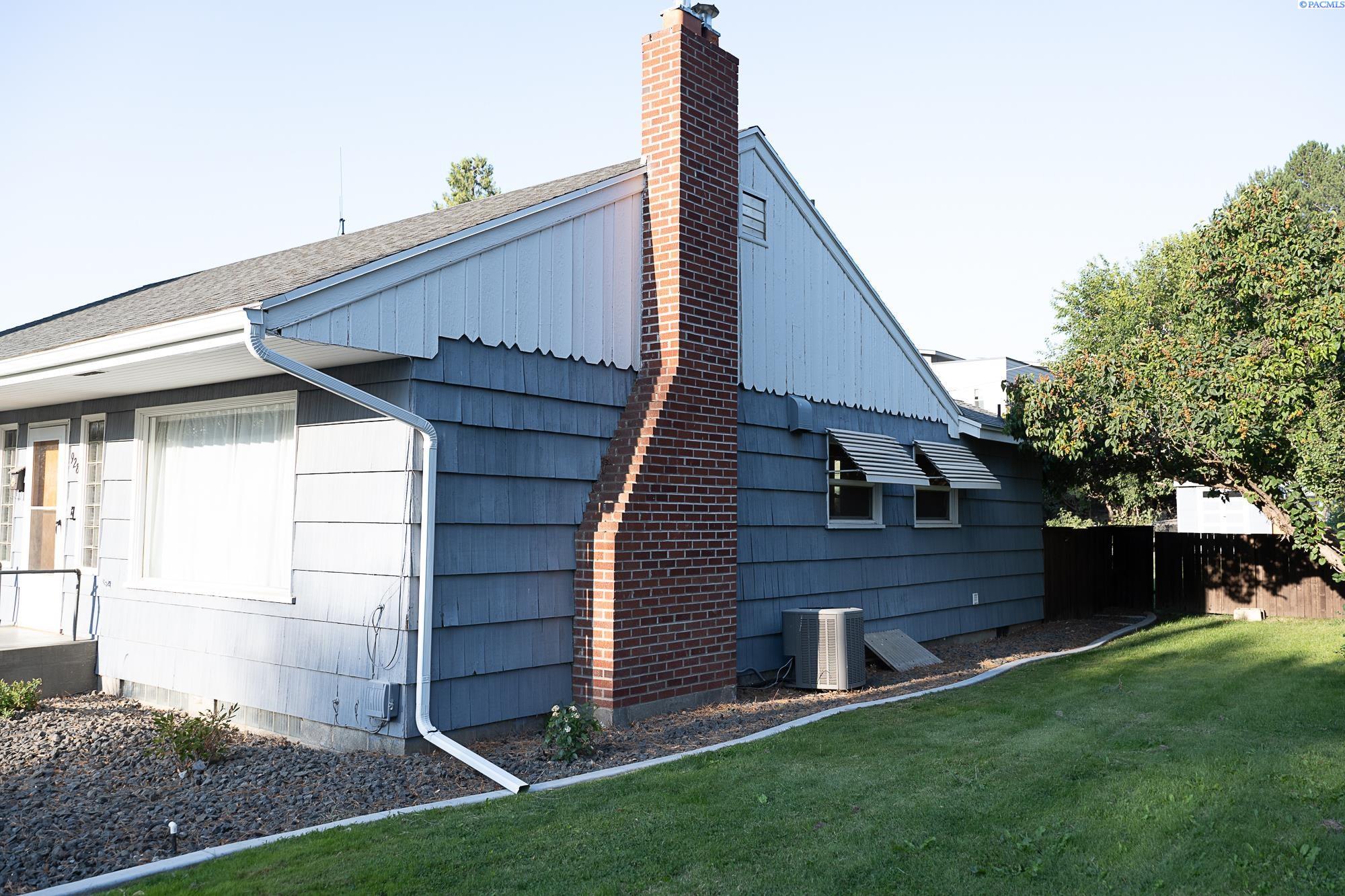 928 Market St, Prosser, WA 99350