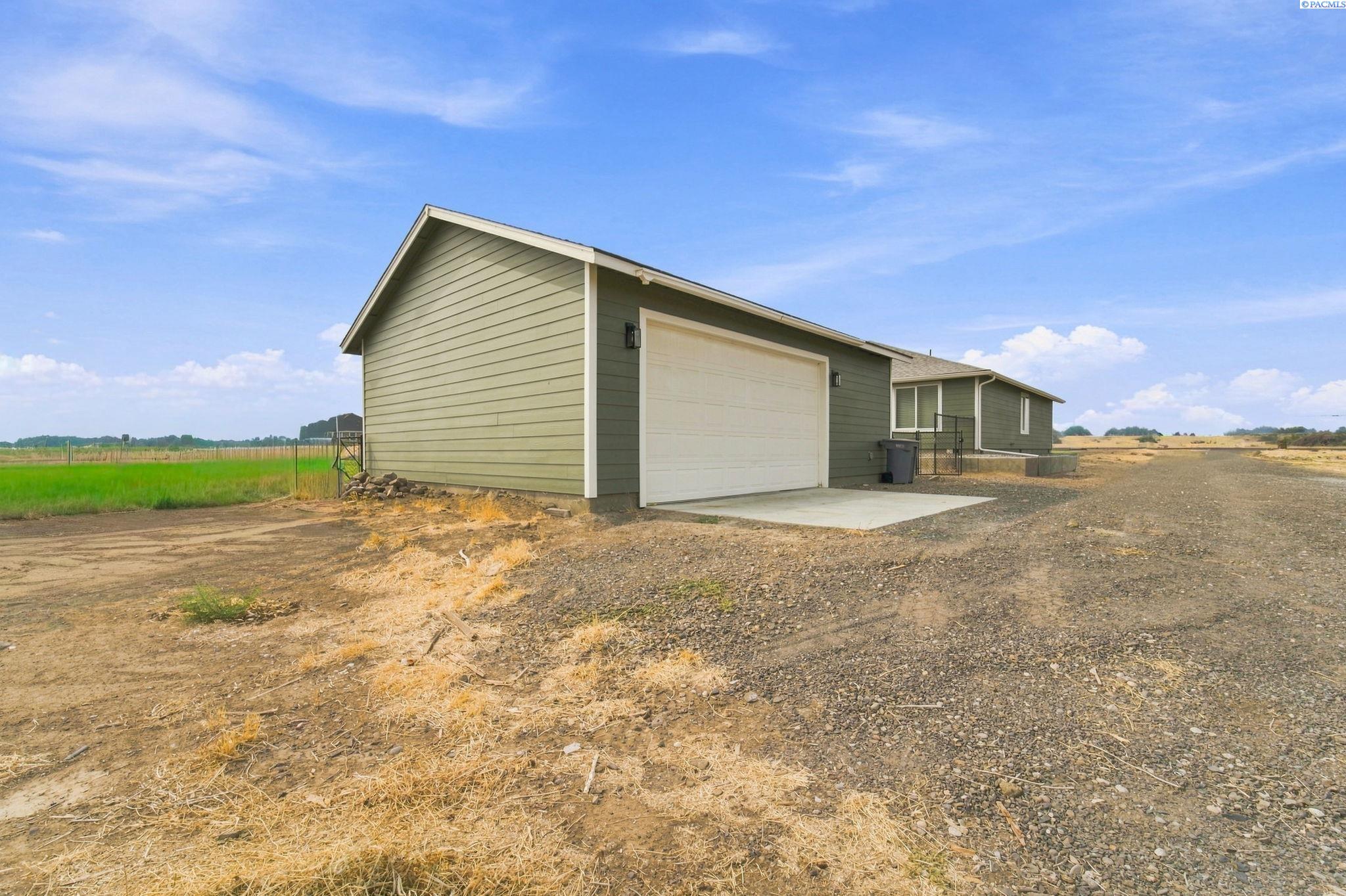 11617 Missimer Rd, Prosser, WA 99350