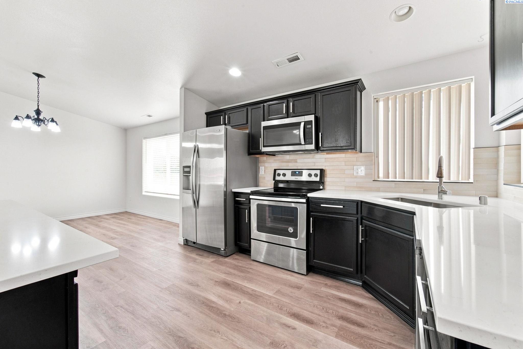 11617 Missimer Rd, Prosser, WA 99350