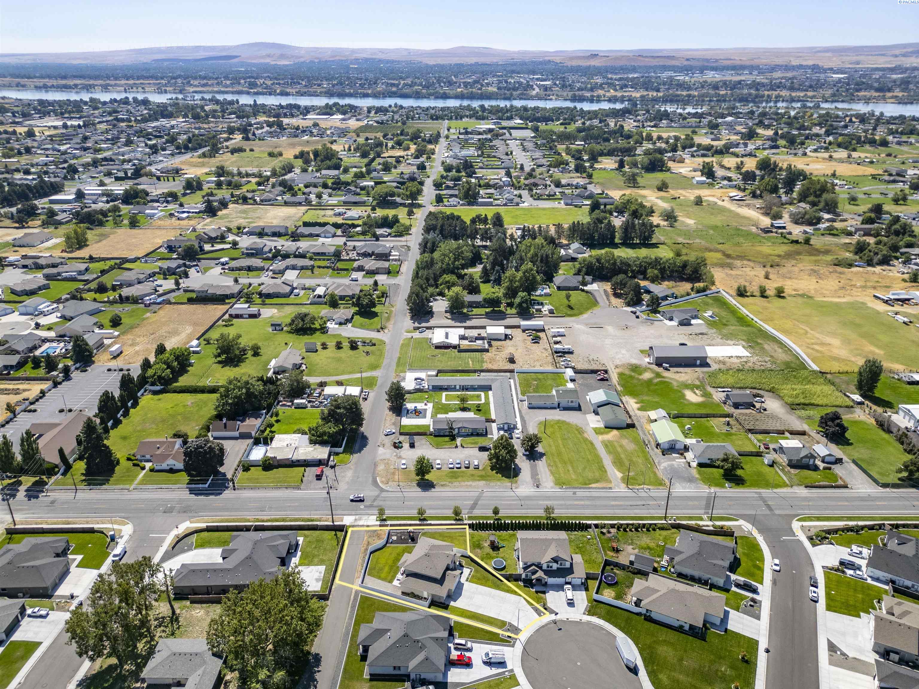 7208 Cerulean Ct, Pasco, WA 99301