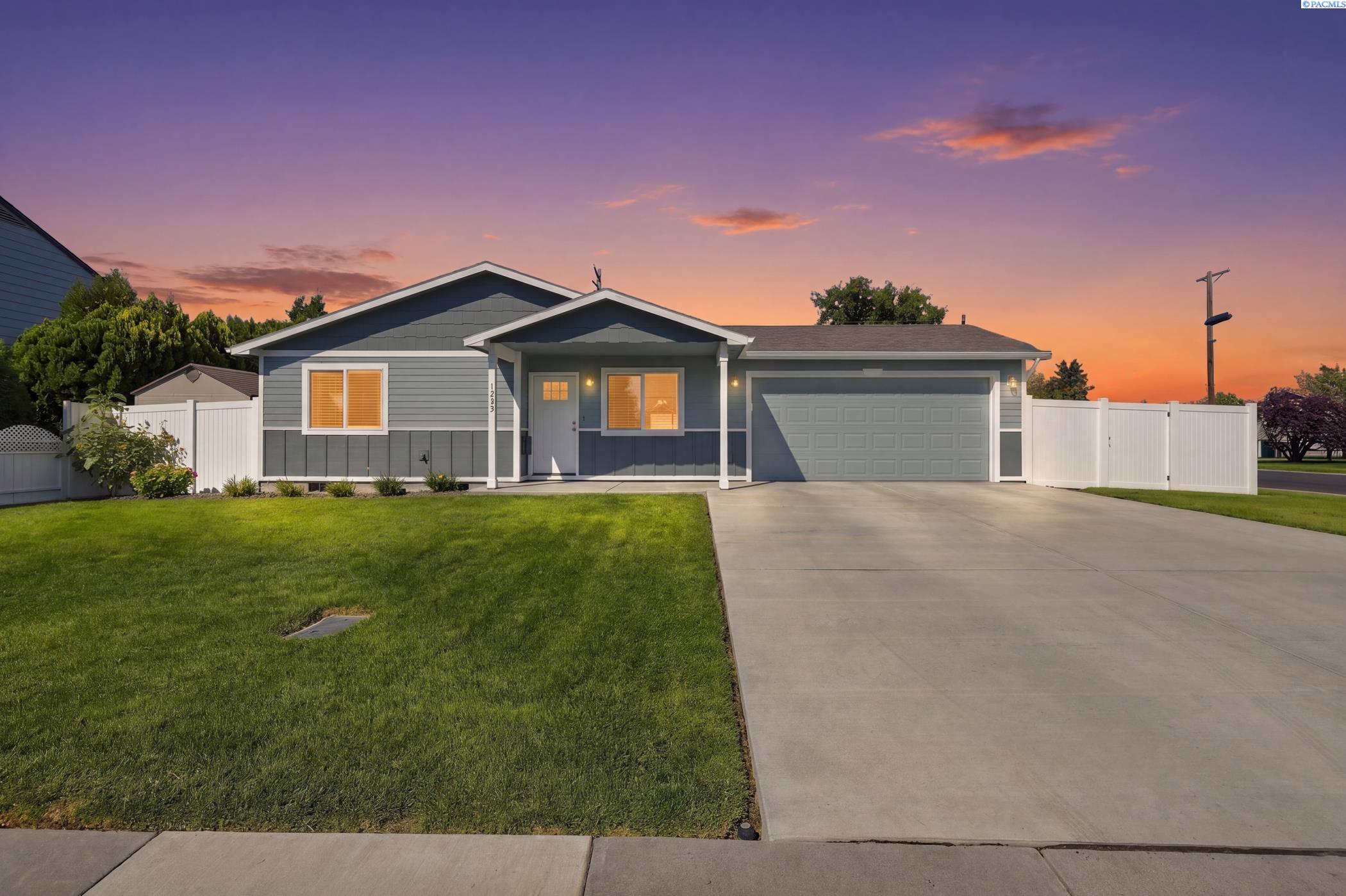 1217 Perkins Ave, Richland, WA 99354