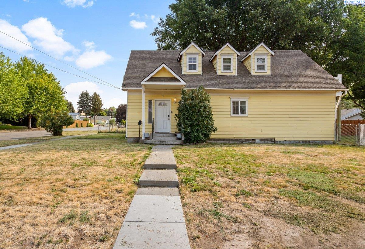 402 Dayton Ave, Dayton, WA 99328