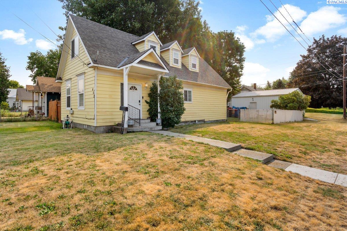 402 Dayton Ave, Dayton, WA 99328