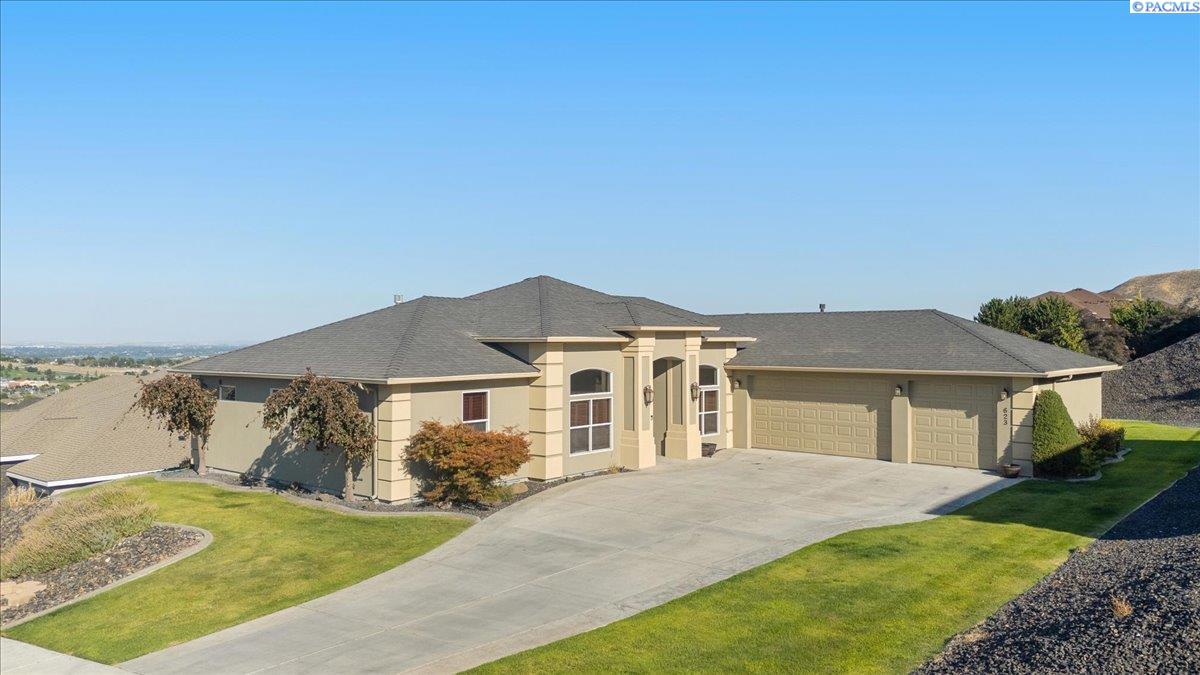 623 Big Sky Dr, Richland, WA 99352