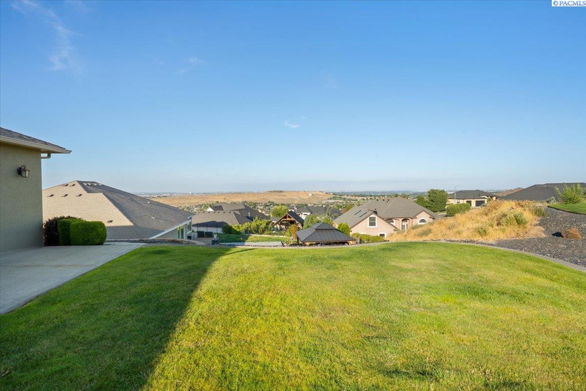 623 Big Sky Dr, Richland, WA 99352
