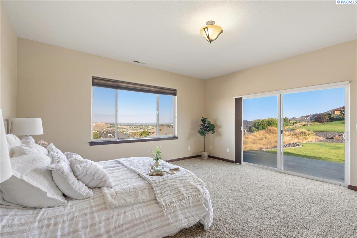 623 Big Sky Dr, Richland, WA 99352