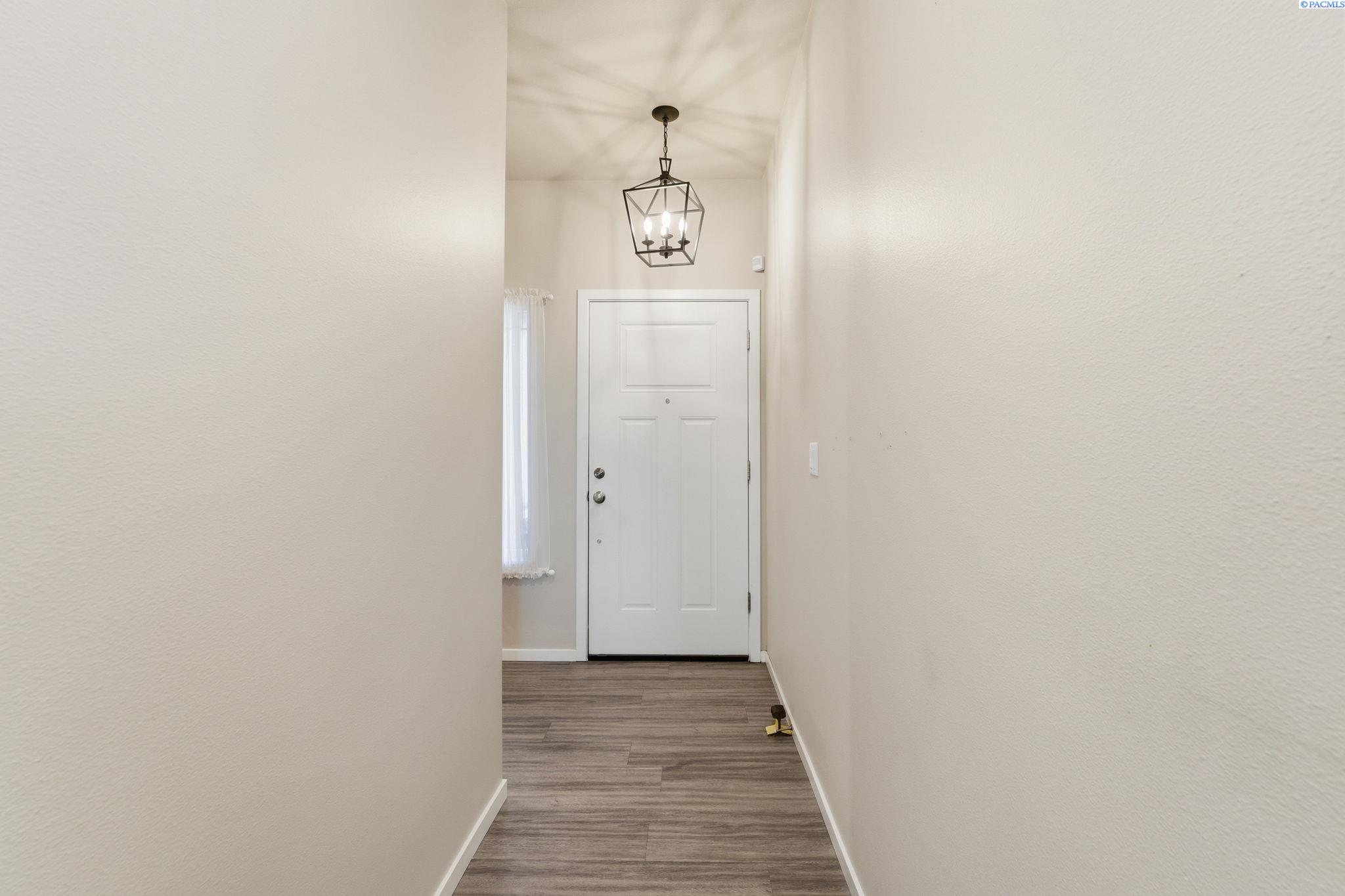 5524 Remington Dr, Pasco, WA 99301