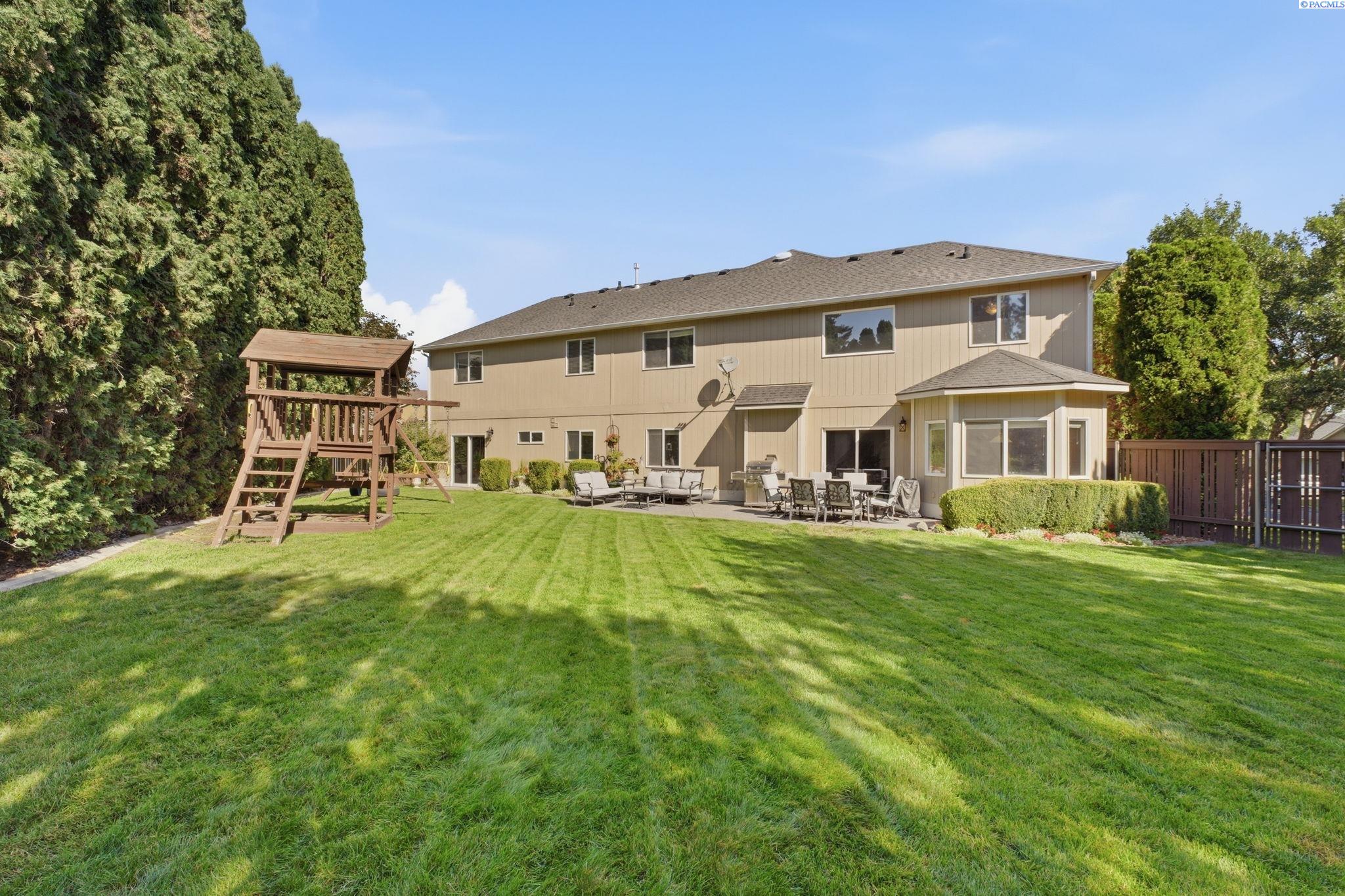 1610 Sunterra Ct, Richland, WA 99352